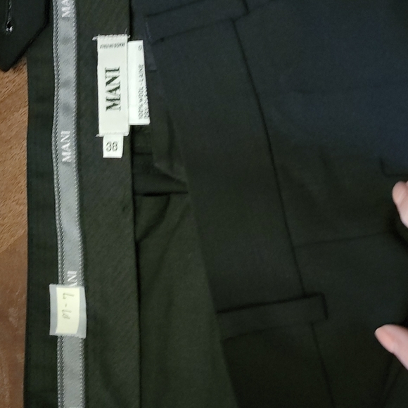 Mani dress wool pants S. 38 pleats, cuffed 29", navy blue. - Picture 2 of 4
